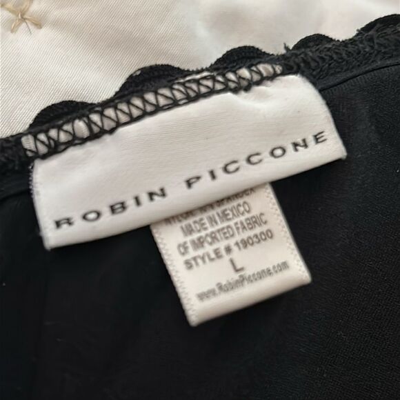 Robin Pikoni, large zigzag bikini top Black Lace - Picture 4 of 4